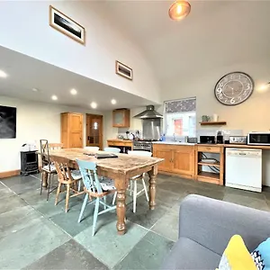 https://inglefall-jasmine-cottages.yorkshirehotels.net